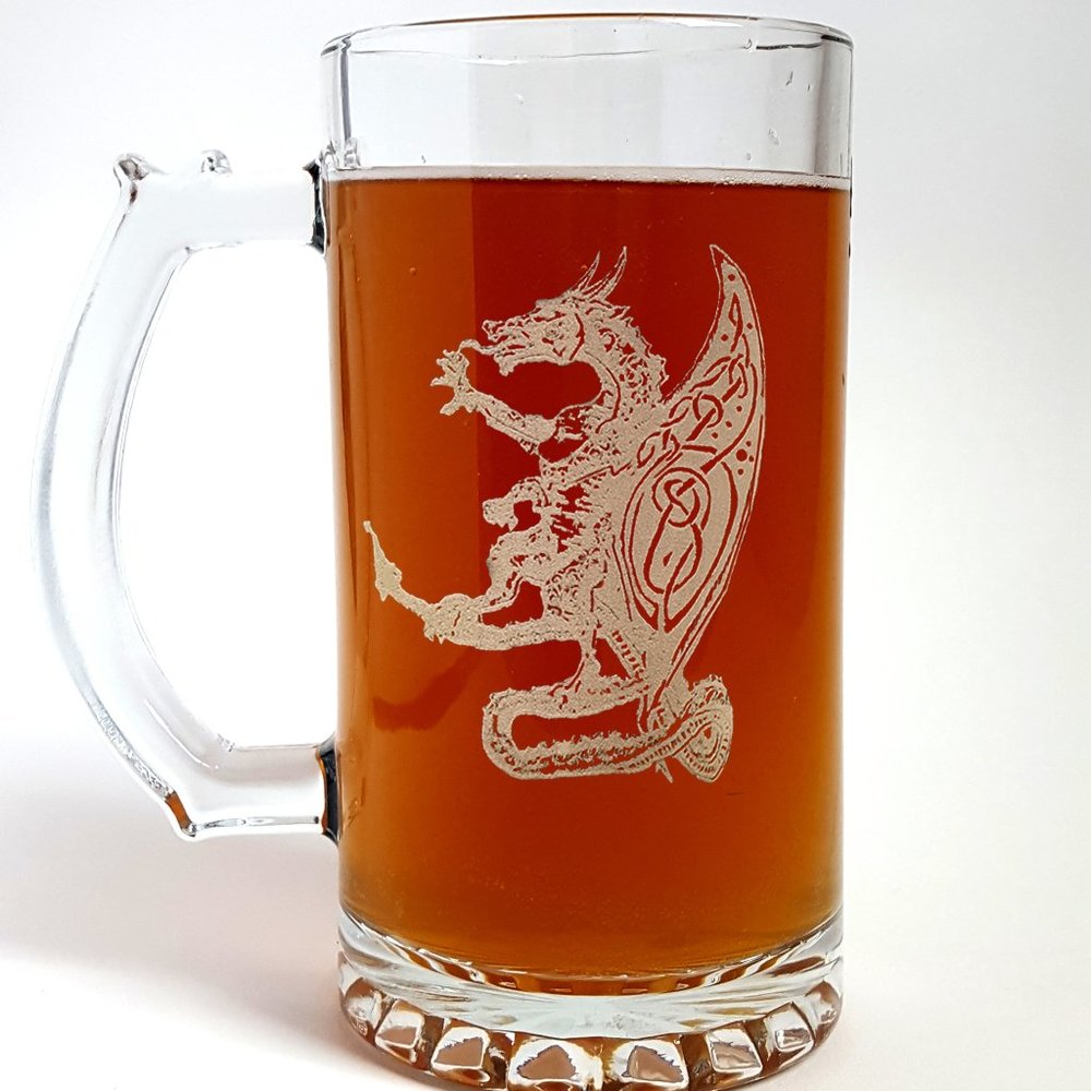 Celtic Dragon Glass 16oz Beer Stein